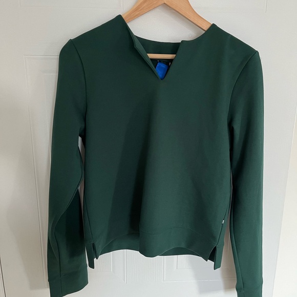 Kit and Ace crewneck pullover green shirt - Picture 6 of 13
